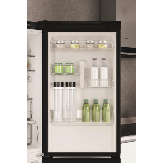 Хладилник с фризер Whirlpool W7X 82O K , 335 l, E , No Frost , Черен - Whirlpool