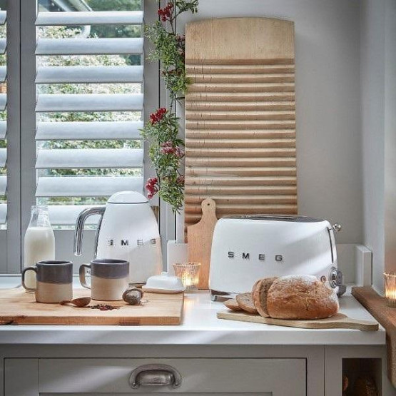 Тостер SMEG TSF01WHMEU