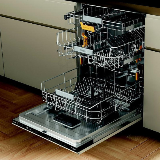 Съдомиялна машина за вграждане Whirlpool W8I HP42 L
