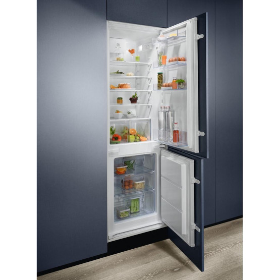 Вграден хладилник с фризер Electrolux LND5FE18S