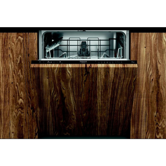 Съдомиялна машина за вграждане Hotpoint-Ariston H2I HD526 A .
