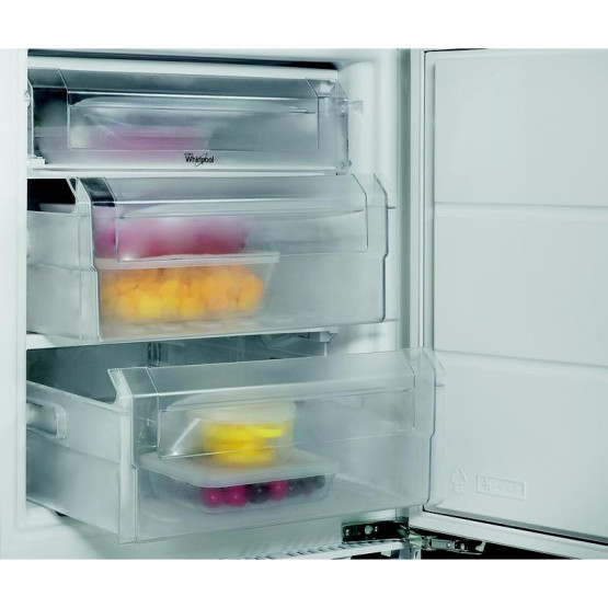 Вграден фризер Whirlpool WBUFZ011