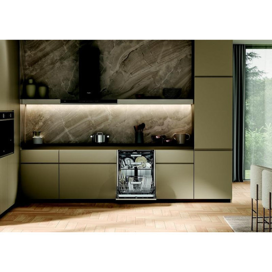 Съдомиялна машина за вграждане Whirlpool W7I HT 40 T , 15 комплекта, 600 Ш, мм, C