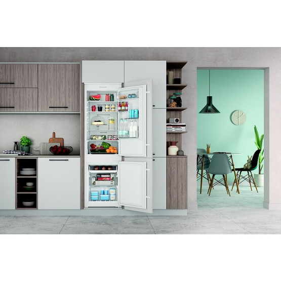 Вграден хладилник с фризер Indesit INC18 T112 , 250 l, E , No Frost , Да